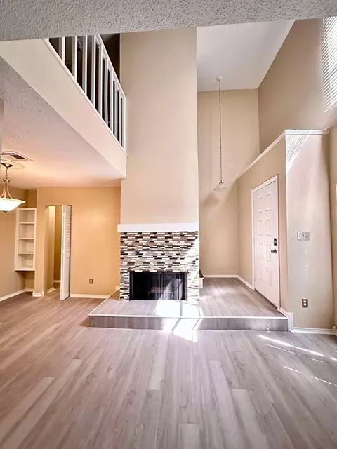 3630 Ocee St, Houston, TX 77063