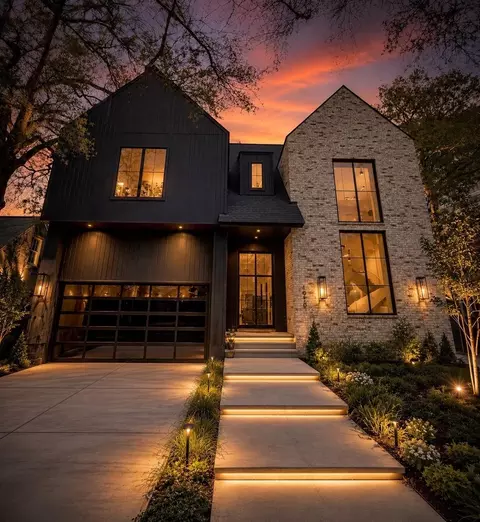 1916 Addison Rd, Houston, TX 77030