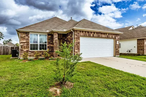108 Fallow Deer Dr, Huntsville, TX 77320