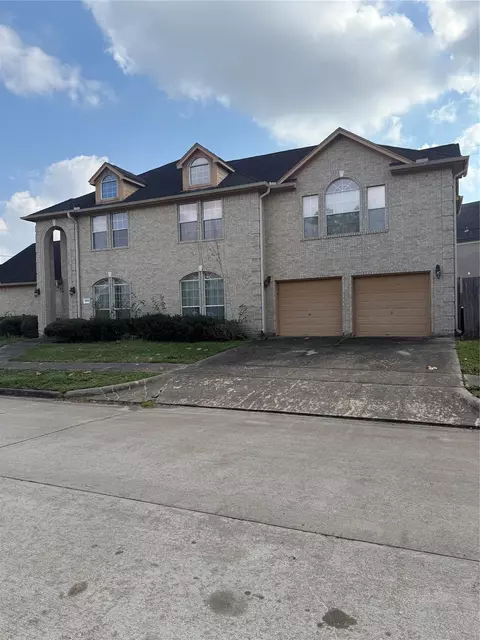 4030 Glen Cove Dr, Houston, TX 77021
