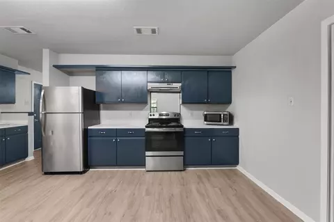 Kitchen - 5 Top Flite Ln, Trinity, TX 75862 photo 3 of 3