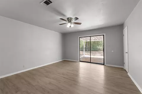 Living - 5 Top Flite Ln, Trinity, TX 75862 photo 2 of 6