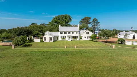 2228 Centerhill Rd, Bellville, TX 77418