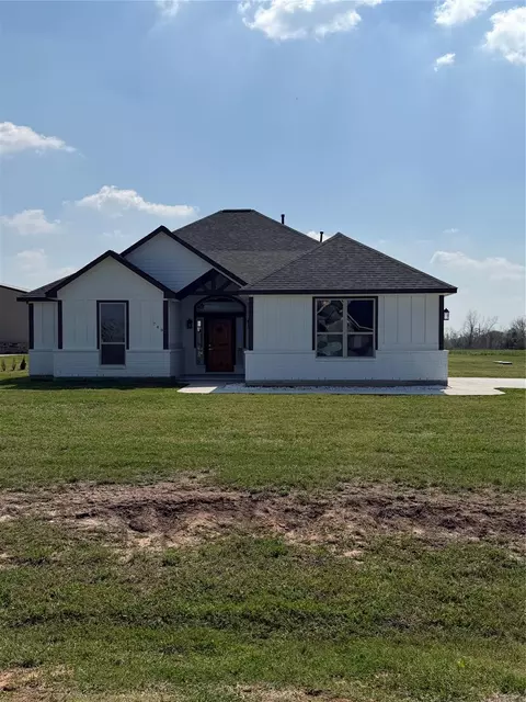 749 Buffalo Trl, Angleton, TX 77515