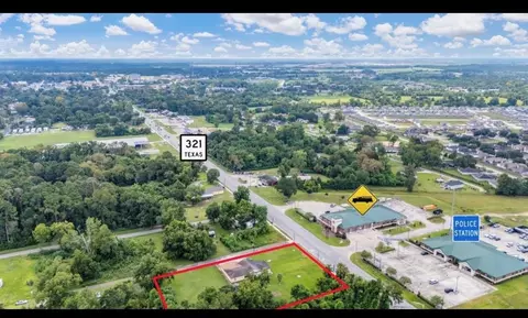 208 Barnes, Dayton, TX 77535