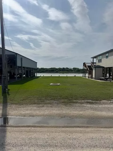 2031 Beach Rd, Matagorda, TX 77457