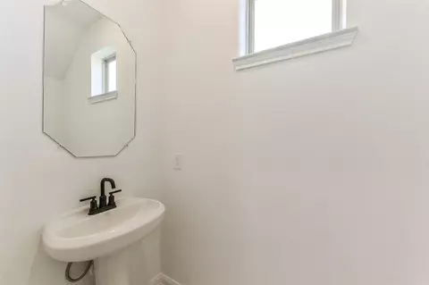 Bath - 4221 Red Cedar Ring Ln, Pinehurst, TX 77362 photo 5 of 7