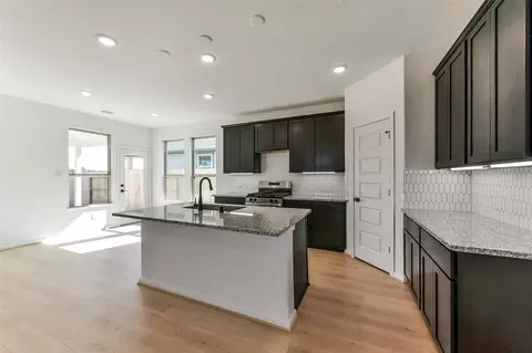 Kitchen - 4221 Red Cedar Ring Ln, Pinehurst, TX 77362 photo 1 of 7