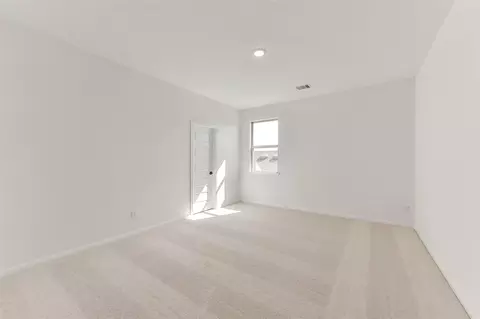 Bedroom - 4221 Red Cedar Ring Ln, Pinehurst, TX 77362 photo 7 of 9