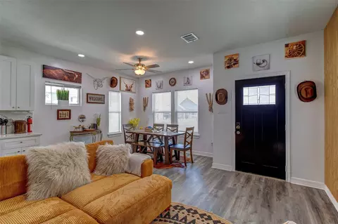 9816 Masterson St, Houston, TX 77029