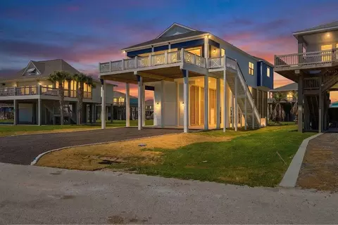 4411 Strand Ave, Port Bolivar, TX 77650