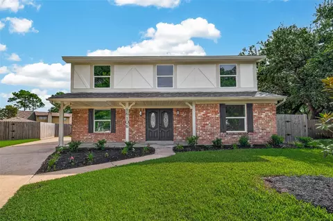 16106 San Rio Dr, Houston, TX 77083