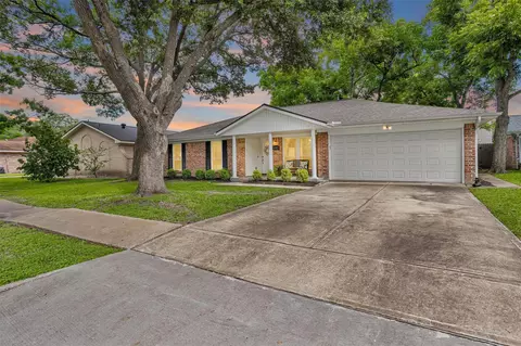 12415 Rincon Dr, Houston, TX 77077