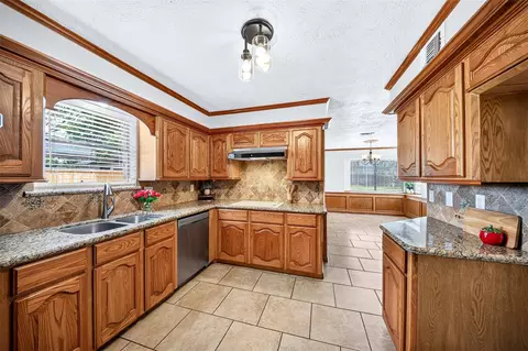 Kitchen - 6507 Spring Leaf Dr, Spring, TX 77379 photo 3 of 3