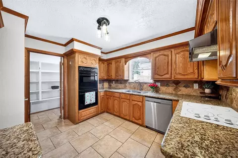 Kitchen - 6507 Spring Leaf Dr, Spring, TX 77379 photo 2 of 3