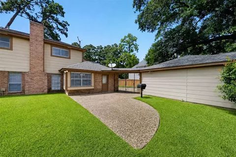 Exterior - 6507 Spring Leaf Dr, Spring, TX 77379 photo 5 of 10