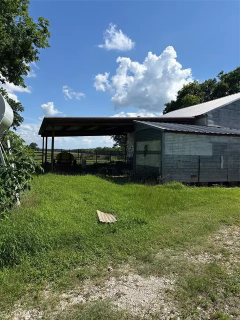 Exterior - 585 Industrial Park Blvd, Trinity, TX 75862 photo 1 of 1