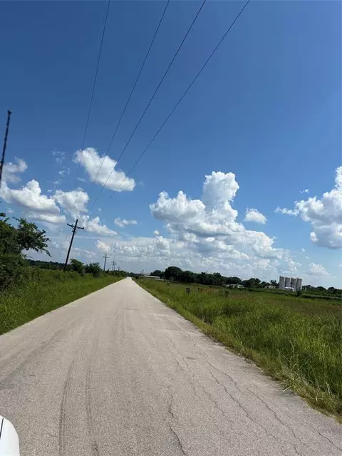 585 Industrial Park Blvd, Trinity, TX 75862