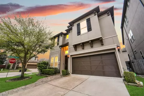 13205 Green Hills Dr, Houston, TX 77077