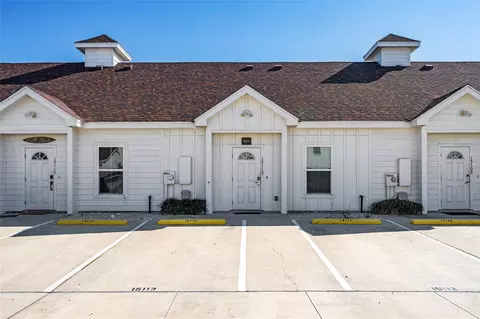 15113 Kokomo Dr, Corpus Christi, TX 78418