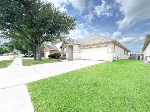 Exterior - 2910 Lemmingham Dr, Spring, TX 77388 photo 3 of 4