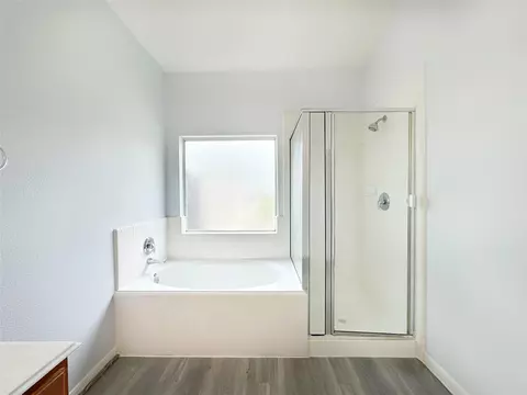 Bath - 2910 Lemmingham Dr, Spring, TX 77388 photo 4 of 5