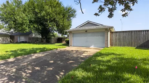 14138 Clover Point Dr, Sugar Land, TX 77498