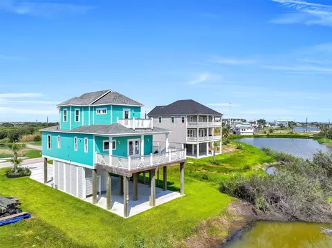 3819 El Lago St, Galveston, TX 77554