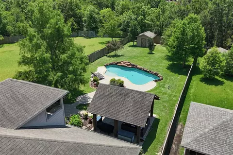 915 Misty Clf, Dickinson, TX 77539
