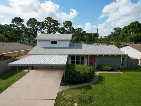9538 Kerrwood Ln, Houston, TX 77080