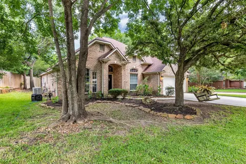 107 Dawns Edge Dr, Montgomery, TX 77356