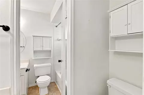 Bath - 22906 Sherioaks Ln, Spring, TX 77389 photo 4 of 4