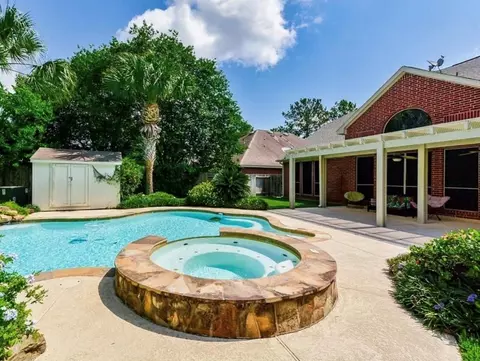 7119 Bristol Ridge Dr, Houston, TX 77095