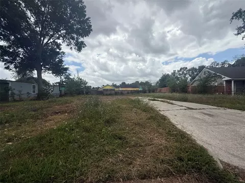 311 Rustic Dr, Pasadena, TX 77502