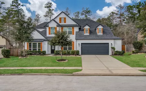 206 Cedar Creek Ct, Pinehurst, TX 77362