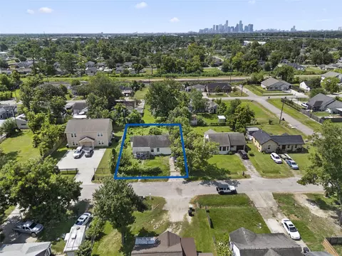 2314 Spence St, Houston, TX 77093
