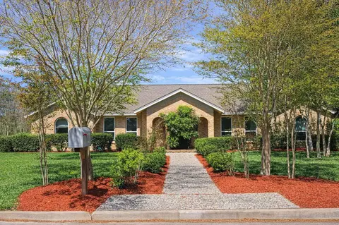 1912 Aggie Ln, League City, TX 77573