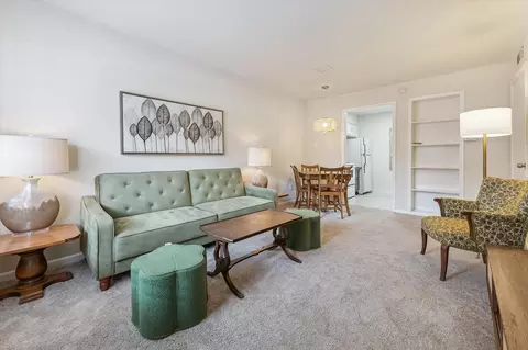 855 Augusta Dr #27, Houston, TX 77057