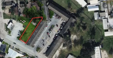 4514 N Main St, Houston, TX 77009