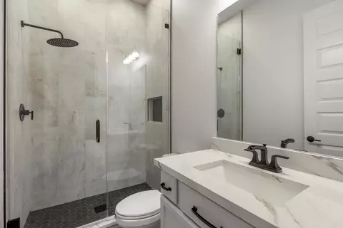 Bath - 241 Trillium Park Loop, Conroe, TX 77304 photo 3 of 4