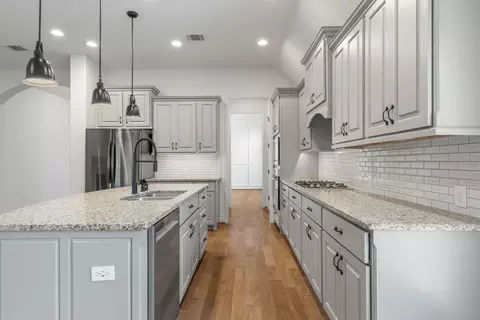 Kitchen - 241 Trillium Park Loop, Conroe, TX 77304 photo 3 of 3
