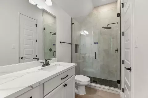 Bath - 241 Trillium Park Loop, Conroe, TX 77304 photo 4 of 4