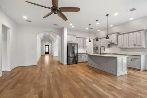 Entry Way - 241 Trillium Park Loop, Conroe, TX 77304 photo 3 of 4