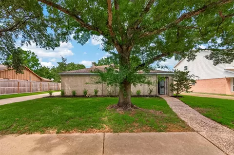 15539 Torry Pines Rd, Houston, TX 77062
