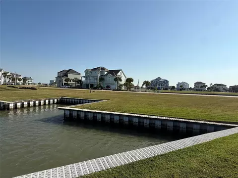 2 Fleming, Hitchcock, TX 77563