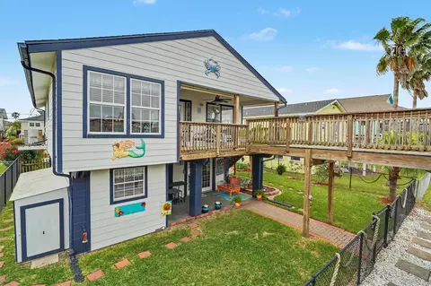 192 Barracuda St, Bayou Vista, TX 77563