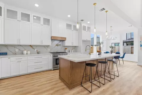 11625 N D St, La Porte, TX 77571