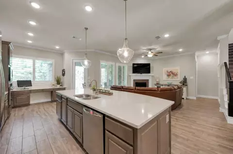 Kitchen - 334 Torrey Bloom Loop, Conroe, TX 77304 photo 3 of 4