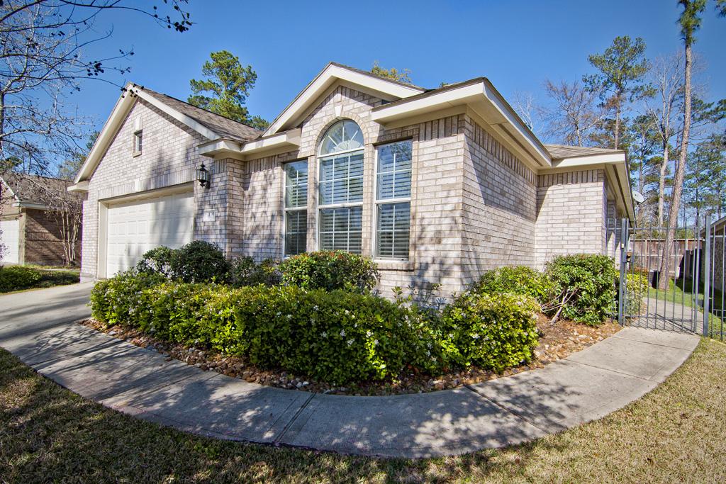 110 Foxbriar Forest Cir, Spring, TX 77382 photo 1