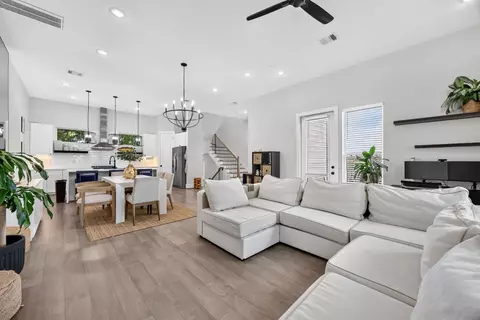 1406 W 21st St #A, Houston, TX 77008